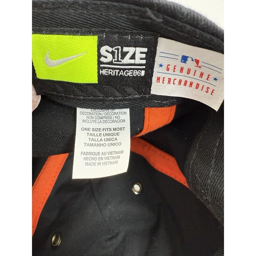 Baltimore Orioles Nike New Day H86 Adjustable‎ Hat in heathered gray and black